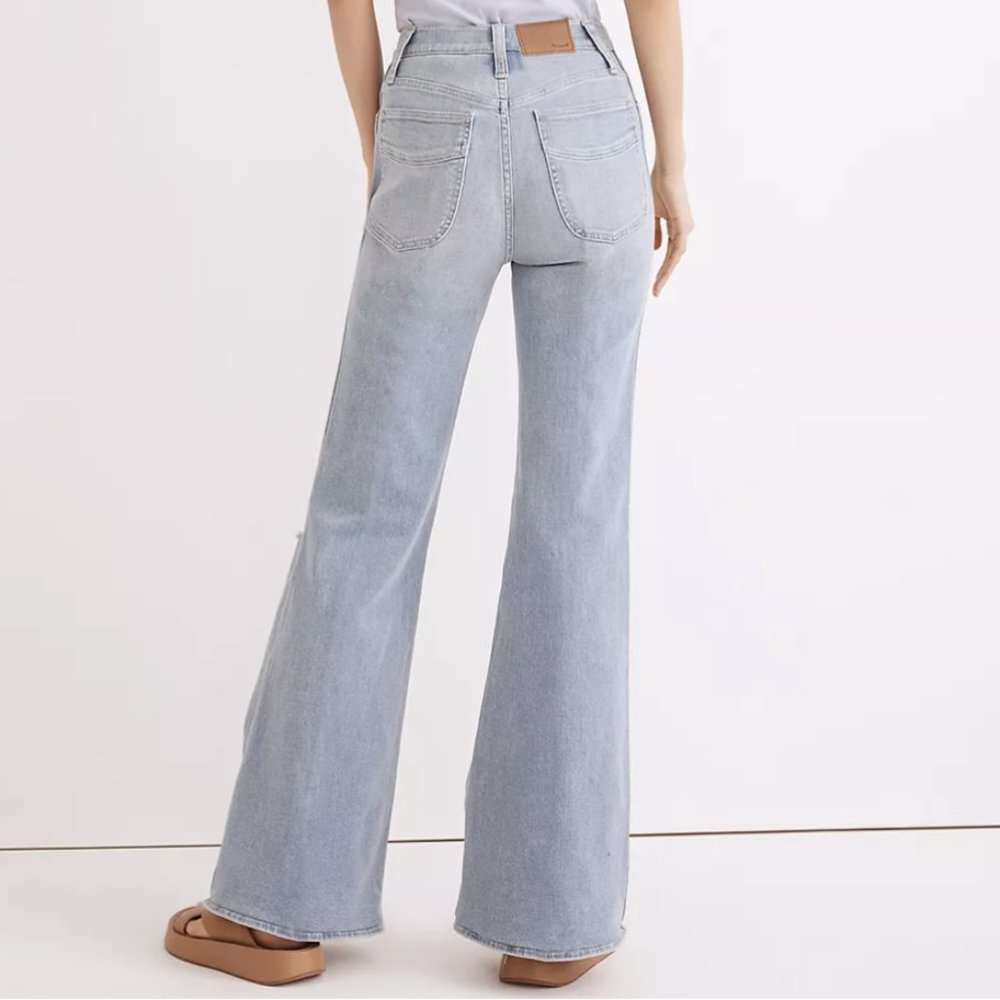 Madewell - Petite High-Rise Flare Jeans in Eversfield Wash: Knee-Rip Edition